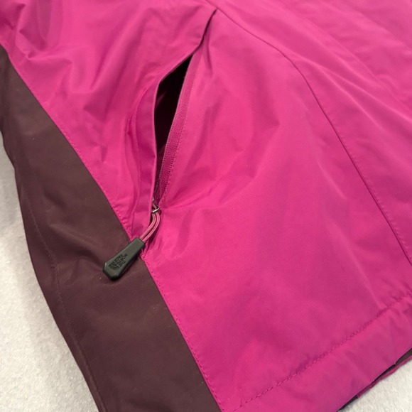 The North Face Women's XL 3-in-1 Triclimate Jacket Magenta Plum Waterproof Outer - Picture 3 of 16